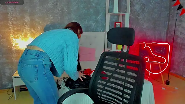 Snapshot of tina_xx_tina chatting on 7, 4, 2026 tina xx tina online show from 7, 4, 2026