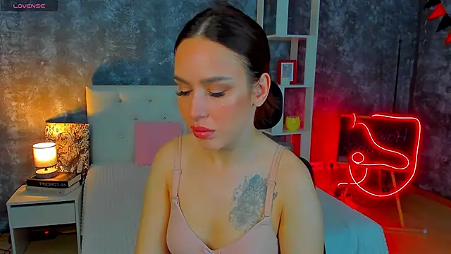 Snapshot of tina_xx_tina chatting on 10, 4, 2026 tina xx tina online show from 10, 4, 2026