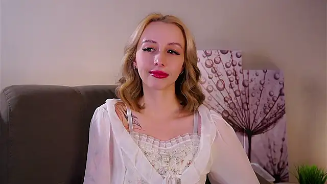 Snapshot of EugeniaEarl chatting on 21, 2, 2026 EugeniaEarl online show from 21, 2, 2026