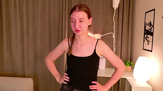 Snapshot of PinkClou9 chatting on 5, 4, 2026 PinkClou9 online show from 5, 4, 2026