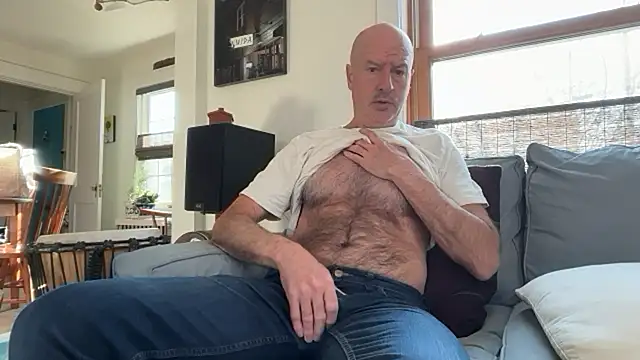 Guy  Grey online show from 21, 4, 2026