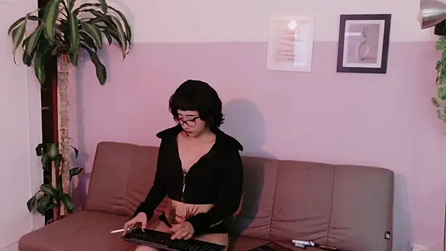 Bel Vamp online show from 15, 4, 2026