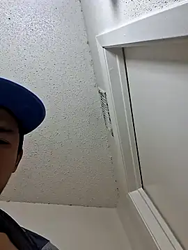 Snapshot of gueboloco2626 chatting on 3, 3, 2026 gueboloco2626 online show from 3, 3, 2026