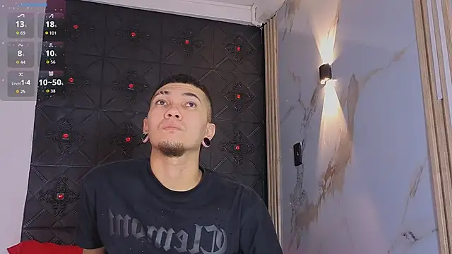 Logan and Reachel online show from 13, 4, 2026