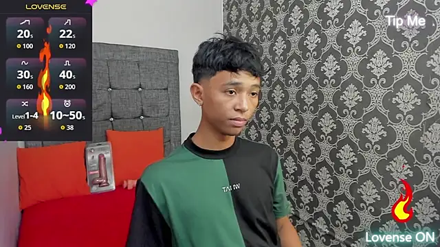 Snapshot of Little_Twink19x chatting on 30, 5, 2026 Little Twink19x online show from 30, 5, 2026