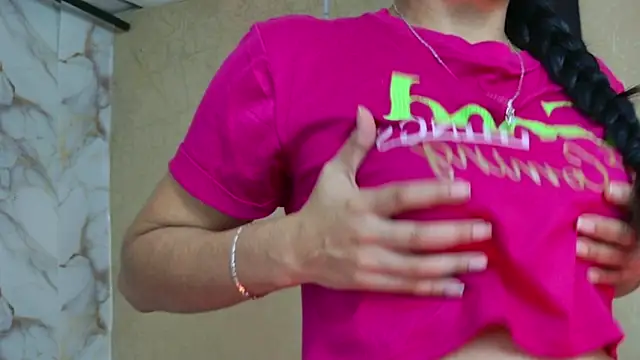 QueenSallyDesire online show from 9, 4, 2026