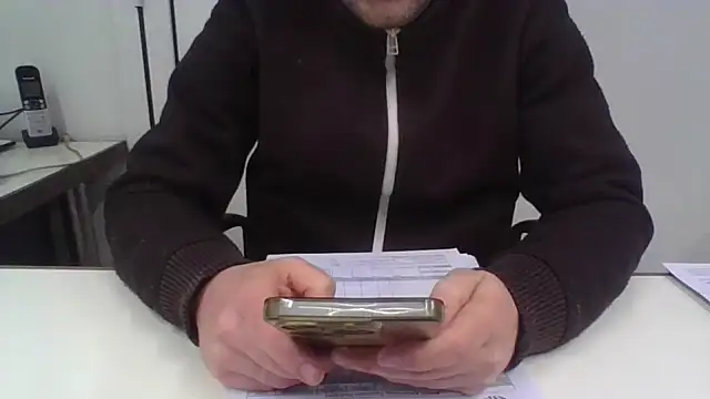 Snapshot of truble78 chatting on 16, 4, 2026 truble78 online show from 16, 4, 2026