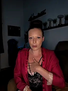 Snapshot of ZaramourXMrX chatting on 28, 4, 2026 ZaramourXMrX online show from 28, 4, 2026