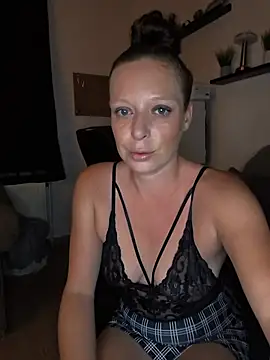 Snapshot of ZaramourXMrX chatting on 26, 5, 2026 ZaramourXMrX online show from 26, 5, 2026
