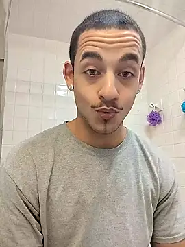 momo0208 online show from 5, 3, 2026