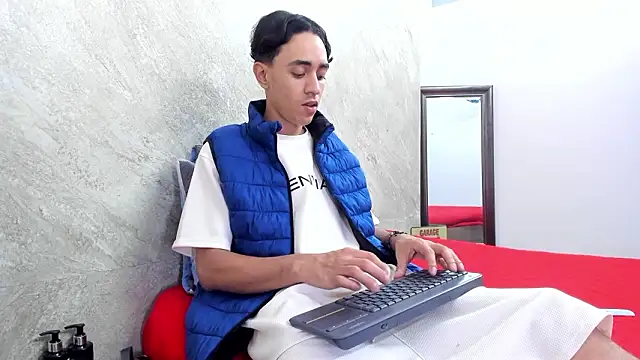 Mick-lollipop online show from 6, 3, 2026