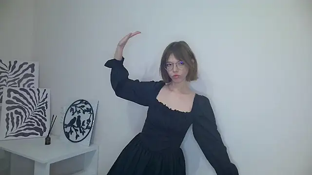 Kate Mooss online show from 20, 2, 2026