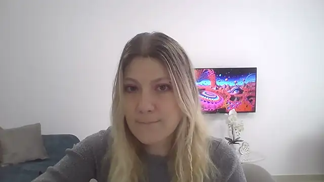 Foxy Bright online show from 3, 3, 2026