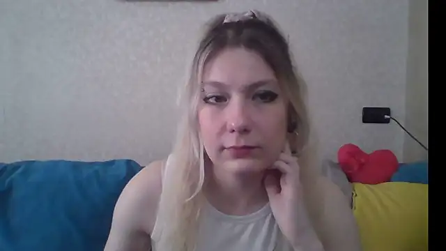 Foxy Bright online show from 22, 4, 2026