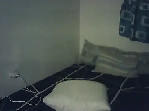 xNaughtymilesx online show from 18, 4, 2026