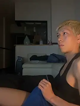Snapshot of Yumemiru-k chatting on 8, 5, 2026 Yumemiru-k online show from 8, 5, 2026