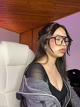 Mady Pink online show from 27, 2, 2026