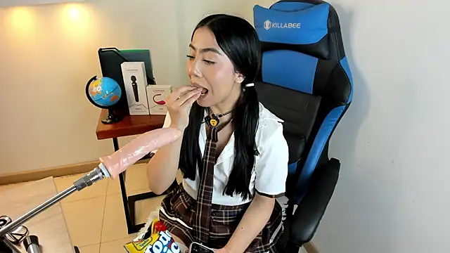 Valecute  online show from 2, 4, 2026