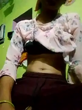 wifedesi7050 online show from 11, 5, 2026