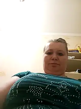 KiraStanton online show from 18, 3, 2026