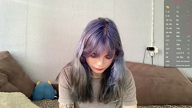 Emmibrilson online show from 1, 4, 2026