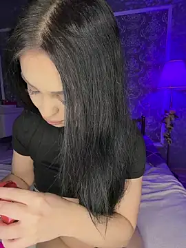 Olivia Noor online show from 29, 3, 2026