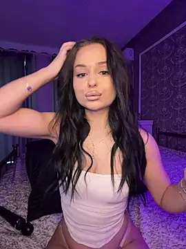Olivia Noor online show from 17, 5, 2026
