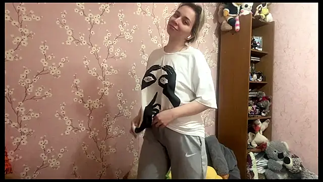 LiraDreamX online show from 19, 4, 2026