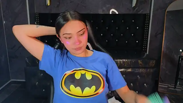 Snapshot of Daphne_nicole_b chatting on 10, 7, 2026 Daphne nicole b online show from 10, 7, 2026