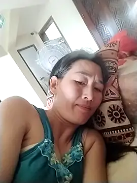 Snapshot of lris-Beauty77 chatting on 13, 4, 2026 lris-Beauty77 online show from 13, 4, 2026