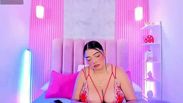 ArianaRougee online show from 10, 6, 2026