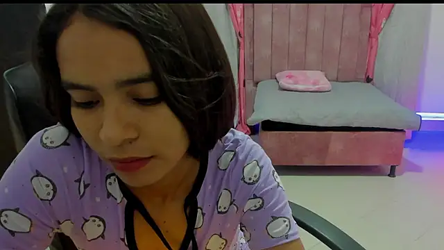 Mila rouge06 online show from 16, 3, 2026