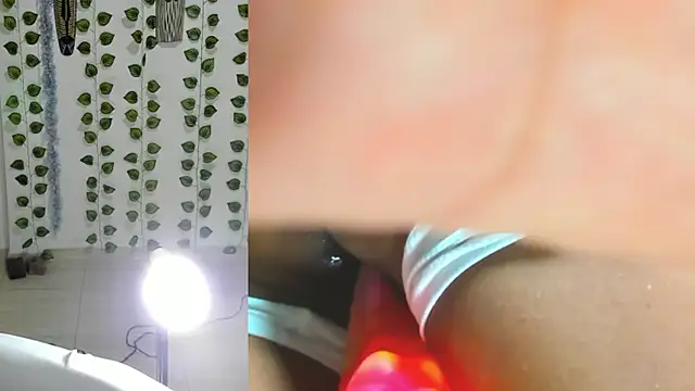 Snapshot of bella__funny chatting on 2, 6, 2026 bella funny online show from 2, 6, 2026