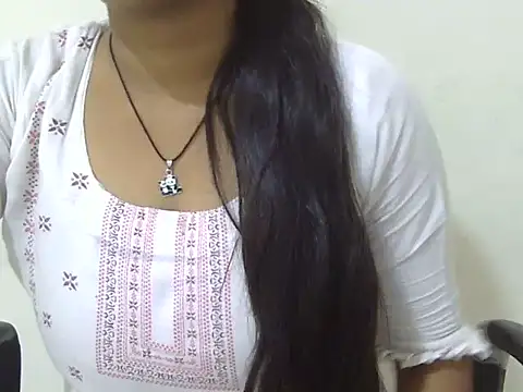 cute momo love online show from 17, 6, 2026