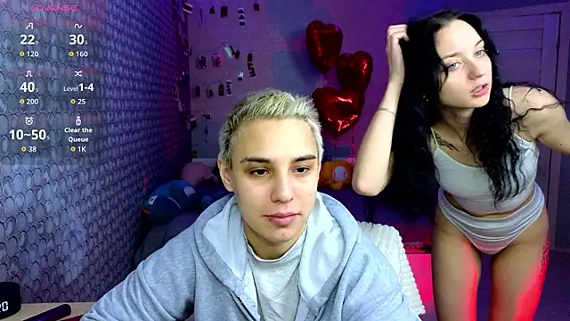 LuxuryLoverss online show from 5, 3, 2026