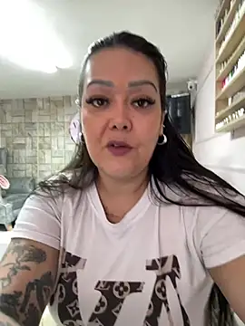 Snapshot of violeta_delavega chatting on 4, 6, 2026 violeta delavega online show from 4, 6, 2026