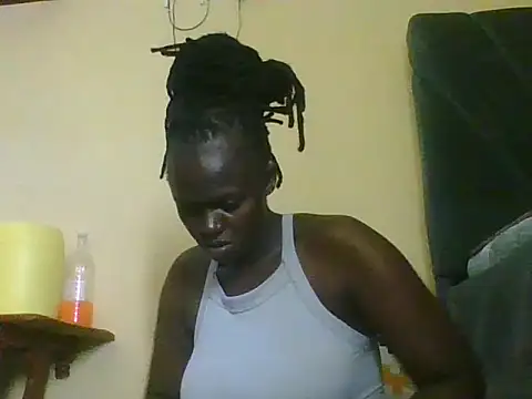 Snapshot of Lynne10 chatting on 27, 6, 2026 Lynne10 online show from 27, 6, 2026