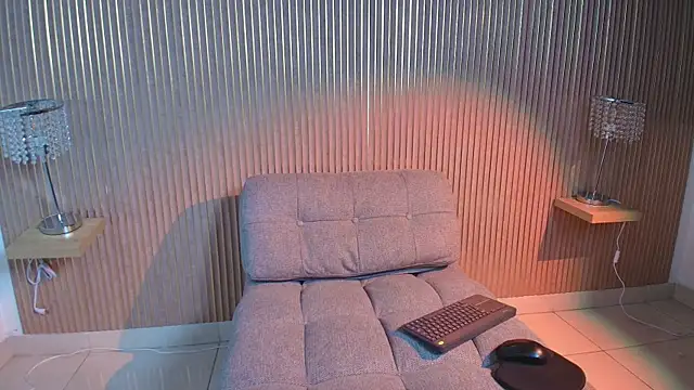 yvone johnson online show from 27, 2, 2026