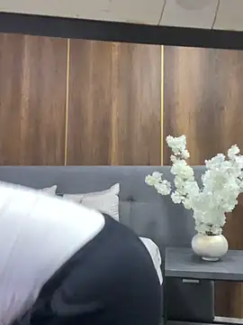 Tiffanyy Lam online show from 24, 2, 2026