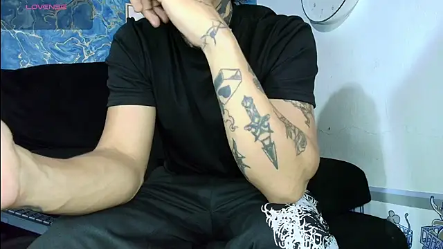 Snapshot of Tessarion_Black chatting on 9, 7, 2026 Tessarion Black online show from 9, 7, 2026