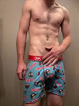 Aarondeweese27 online show from 10, 4, 2026