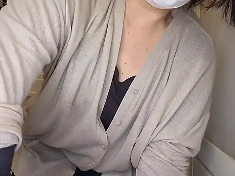 Snapshot of emi_chan_7 chatting on 16, 5, 2026 emi chan 7 online show from 16, 5, 2026