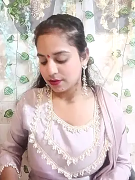 Snapshot of lovely-girl99 chatting on 27, 3, 2026 lovely-girl99 online show from 27, 3, 2026