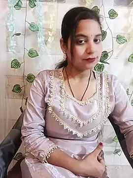 Snapshot of lovely-girl99 chatting on 4, 4, 2026 lovely-girl99 online show from 4, 4, 2026