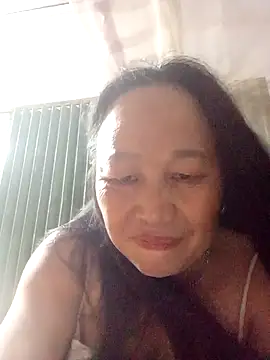 Snapshot of heesuu11 chatting on 7, 5, 2026 heesuu11 online show from 7, 5, 2026