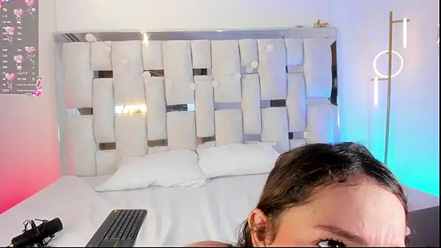 HecateCorvin online show from 26, 2, 2026