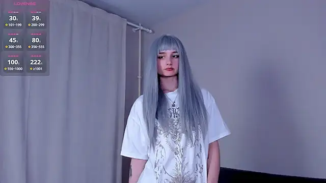 kira montelle online show from 5, 4, 2026