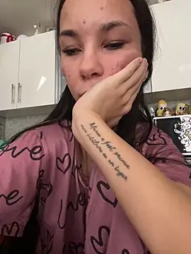 mariaalexandraf online show from 2, 3, 2026