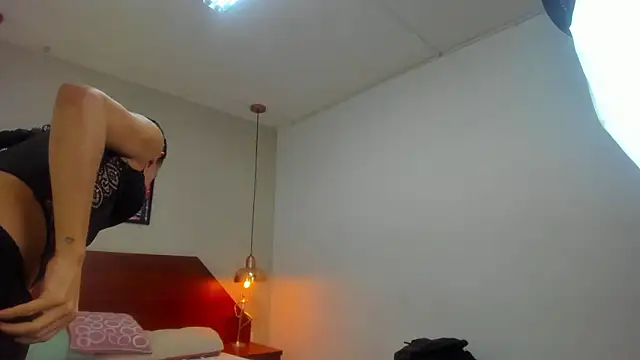 Miia03 online show from 4, 3, 2026