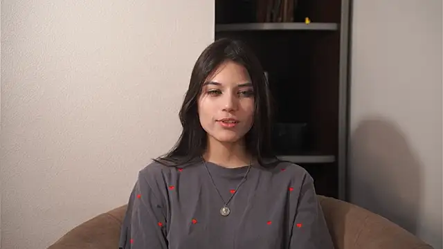 CaroylnPaiva online show from 27, 2, 2026